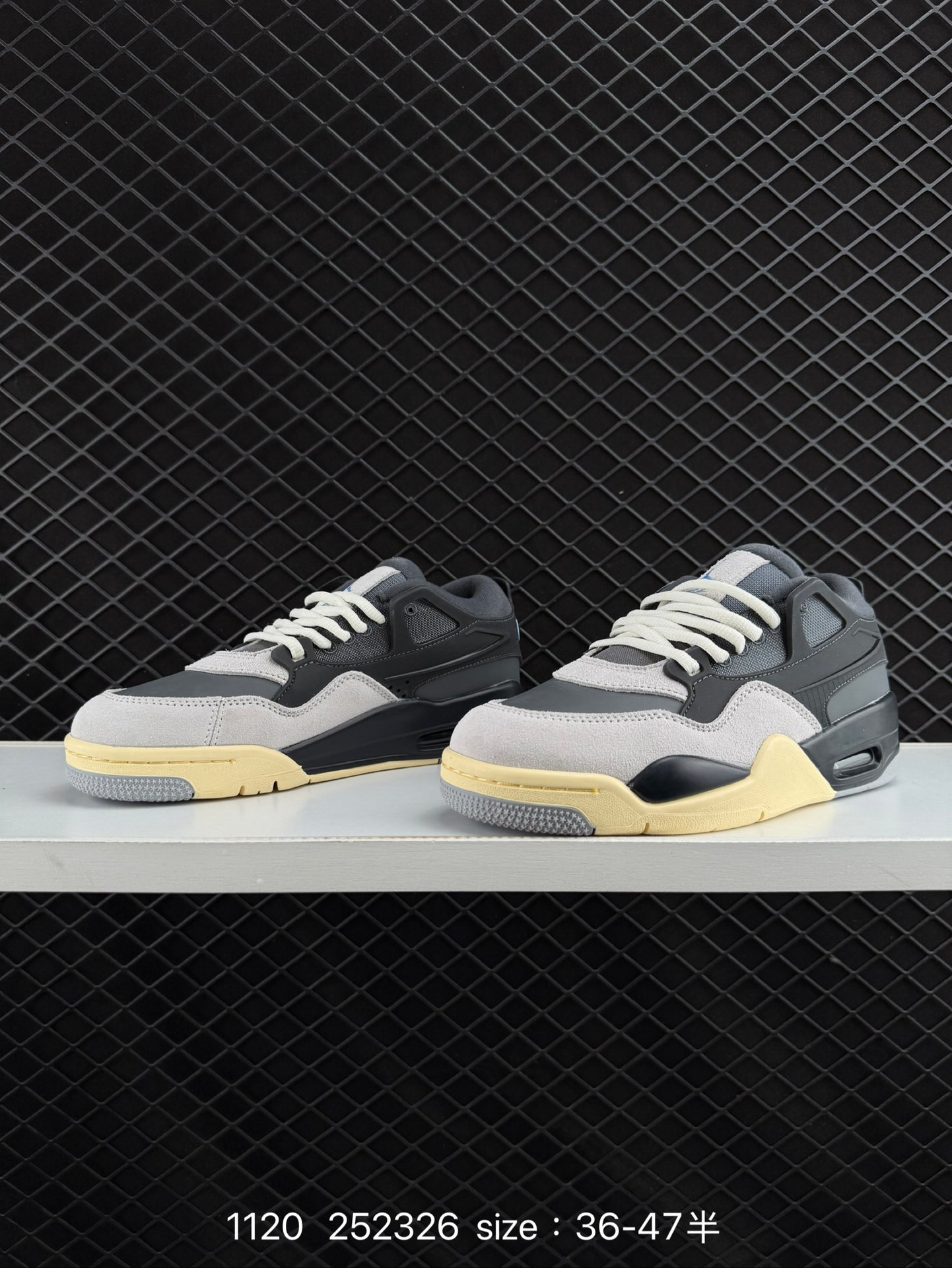 NK  Air Jordan 4 Retro RM